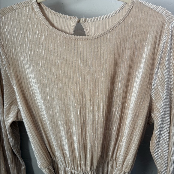 Women’s cream velvet A-line cocktail dress with long sleeves and belt - Picture 3 of 6